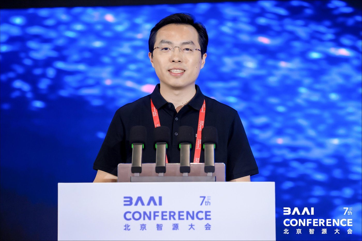 智源研究院院长王仲远